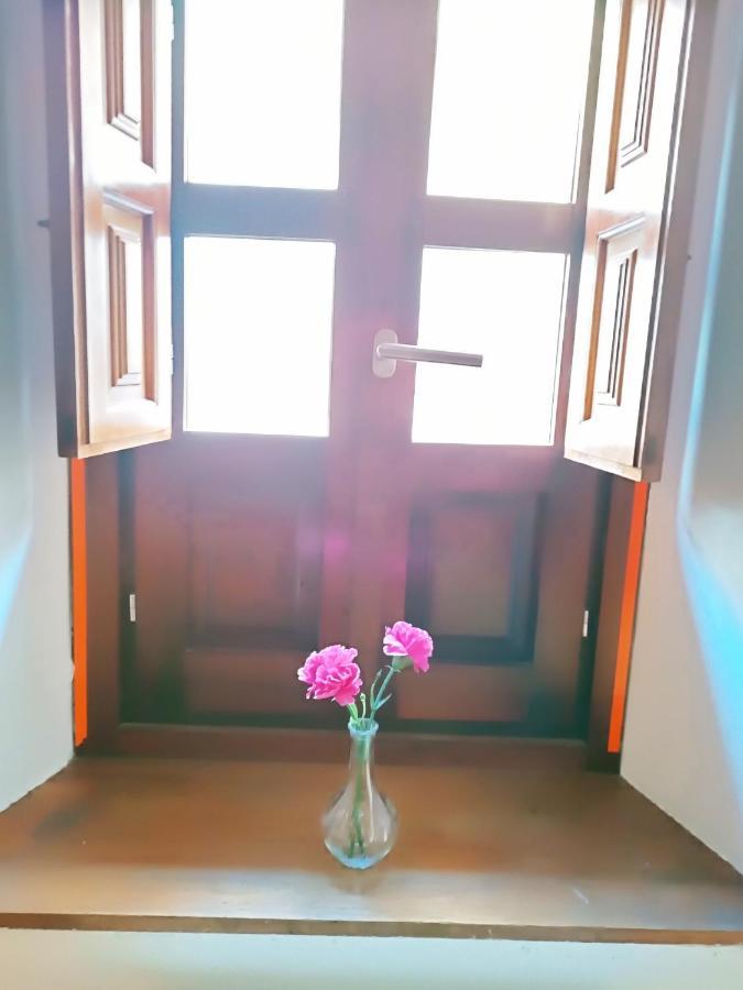 Corrala De San Anton. Sencillo Apartamento En Pleno Centro Granada Bagian luar foto