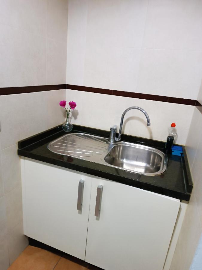 Corrala De San Anton. Sencillo Apartamento En Pleno Centro Granada Bagian luar foto